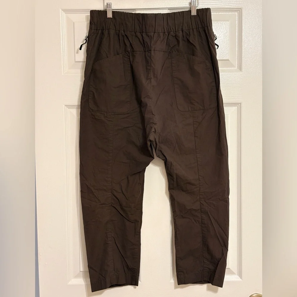 NIKE Woven‎ Technical Every Stitch Considered Dropped Crotch Barrel Pant Brown